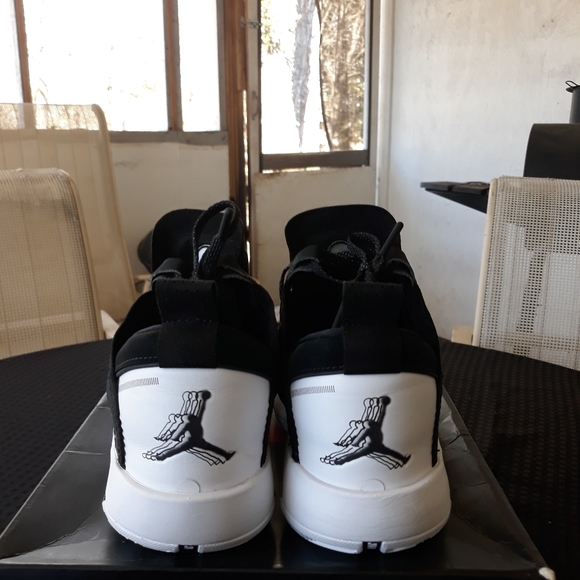 Jordan 34 eclipse - Picture 6 of 8